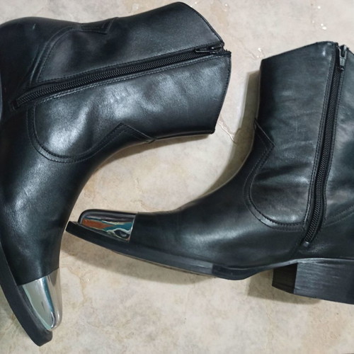 Bronx black leather ankle boots used with square heel size 39