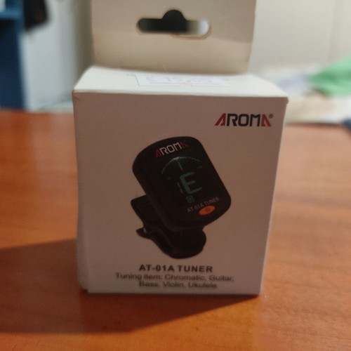 Aroma string instrument tuner lightly used