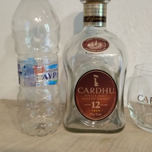 Cardhu whisky bottle with glass like new