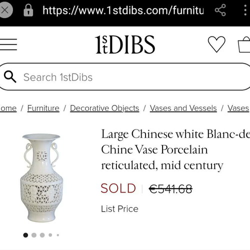 Table lamp made of white Dehua porcelain from China like new