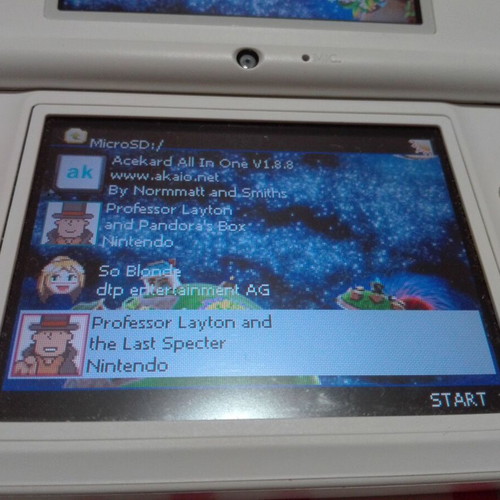 Nintendo DSi console used with Acekard 2i and 2GB microSD
