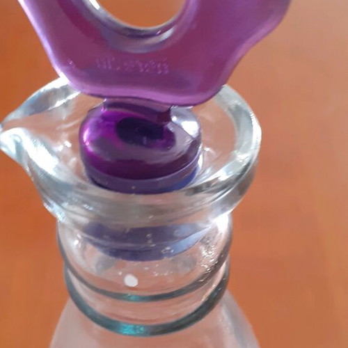 Container for oil or vinegar transparent like new with stopper