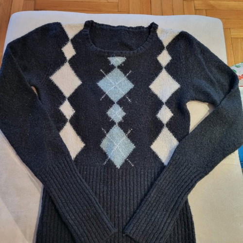 Winter sweater like new, elastic and warm, one size