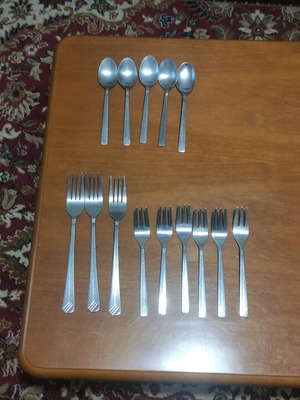 Forks and spoons used, set of 14 pieces