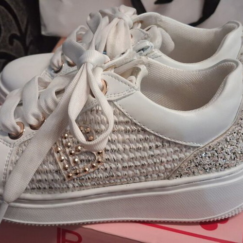 Laura Biagiotti sneakers size 30, white with gold details