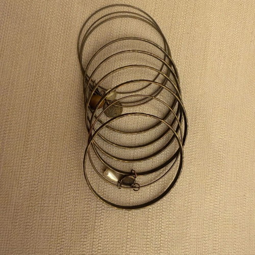 Bracelet set of 9 pieces lightly worn
