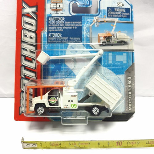 Matchbox B.K.T 9500 diecast bucket truck