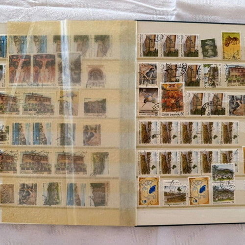 Stamp album collection like new, approx. 642 Greek sealed stamps 1980-1990