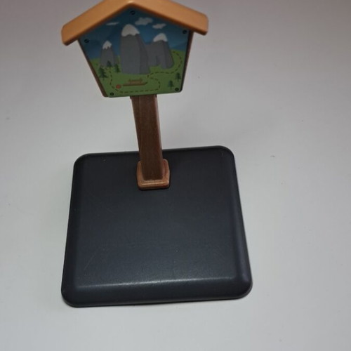 Playmobil trail sign with mountain route map and base