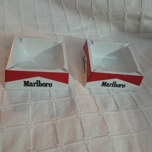 Marlboro ashtray set vintage, like new