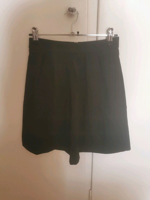 Stradivarius mini skirt like new, black, size XXS
