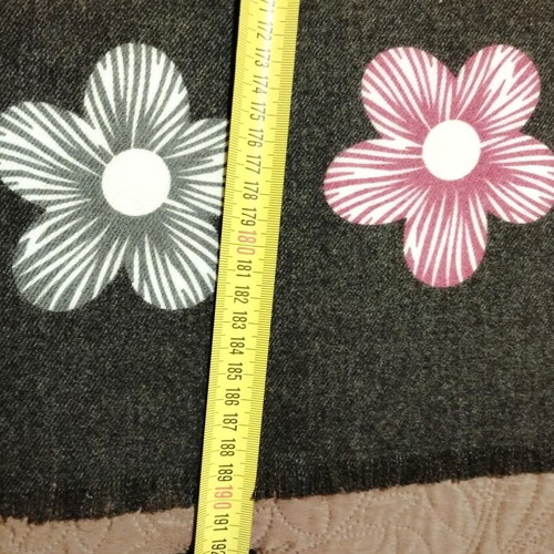Pashmina like new with multicolored flowers