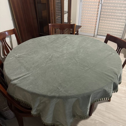 Tablecloths and chair covers used, set of 2 each