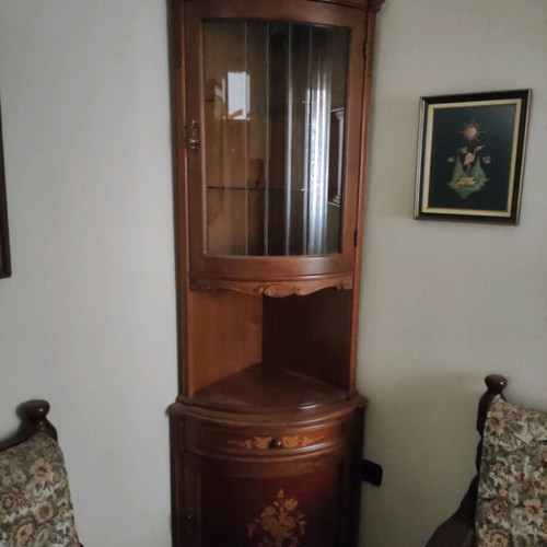 Vintage corner living room showcase like new
