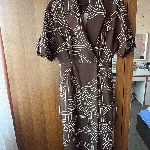 Dress new, size M, brown