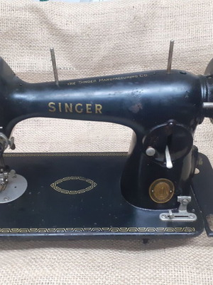 Ραπτομηχανή Singer μεταχειρισμένη, 1954, για ανακατασκευή
