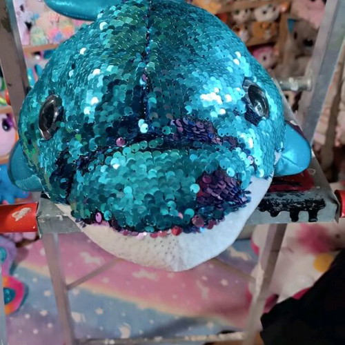 Plush dolphin used, not working