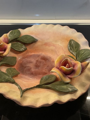 Handmade ceramic platter 33 cm, like new, hand-painted roses