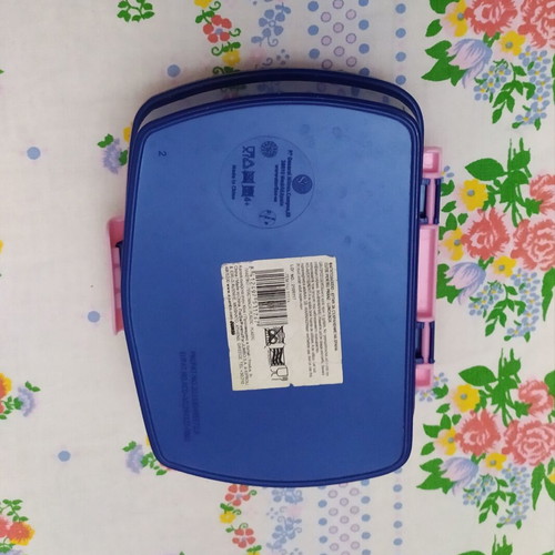 Plastic children's food container like new, 17x13 cm