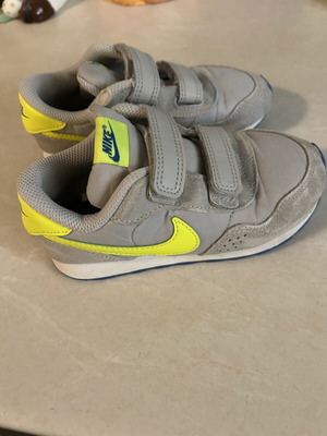 Nike children's athletic shoes size 27 used, gray with yellow details