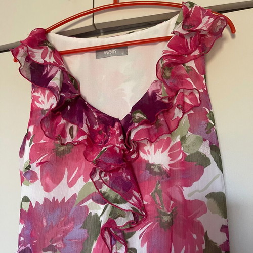 Wallis floral midi dress size small-medium like new, purple and pink