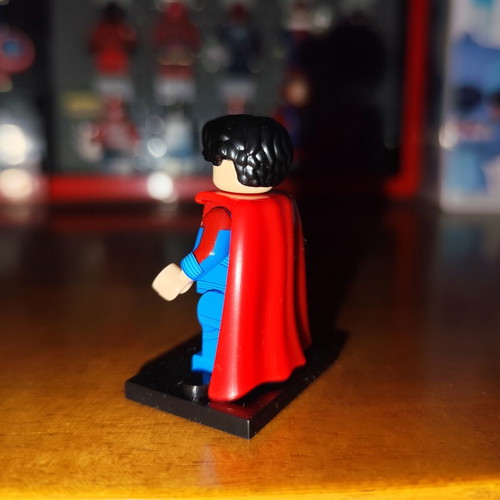 Supergirl DCEU figure like new with base and two heads
