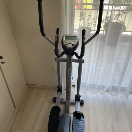 York X750 elliptical machine used with twelve programs