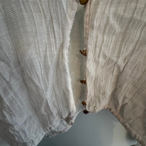 Crop shirt, white with gold buttons, size XL-XXL