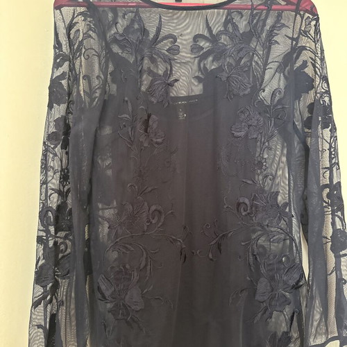 White House Black Market navy blue sheer mesh top with embroidered floral details size small new
