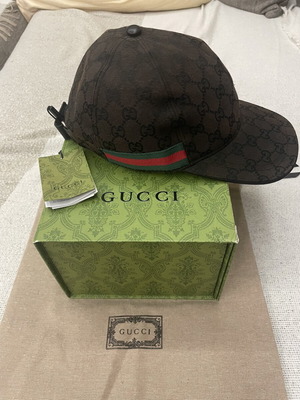 Gucci cap like new, black, size M
