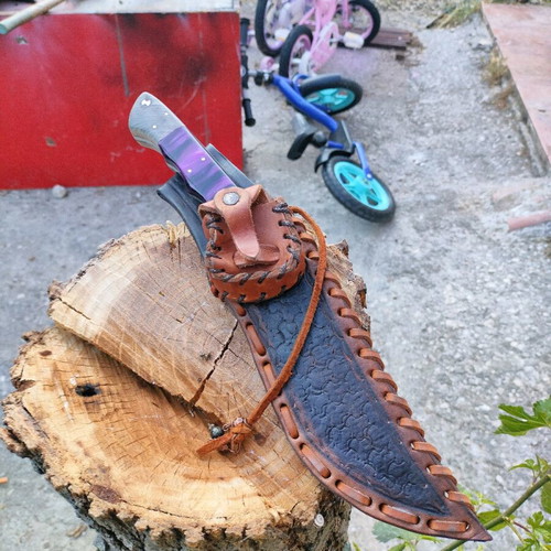 Handmade kukri style hunting knife Damascus steel with leather sheath
