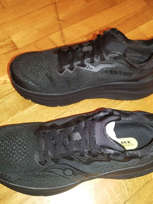 Παπούτσια Saucony Guide 19 καινούργια, ανδρικά αθλητικά νούμερο 42 μαύρα