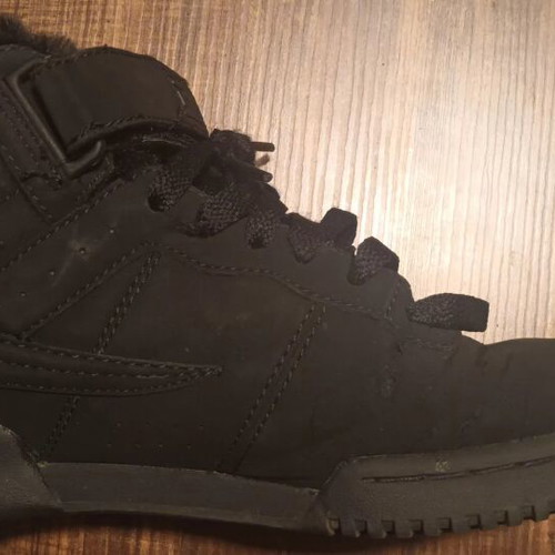 Fila women's shoes size 37.5, black, athletic
