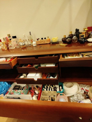 Join bedroom dressing table like new, solid walnut wood