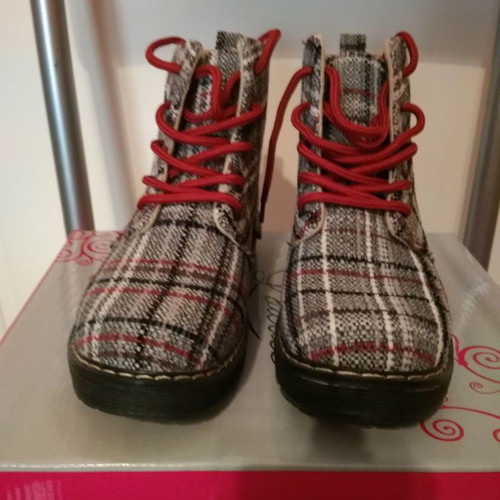 Multicolor boots size 36 new with knitted texture and soft leather