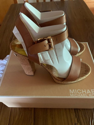 Πέδιλα δερμάτινα Michael Kors ΑΦΟΡΕΤΑ