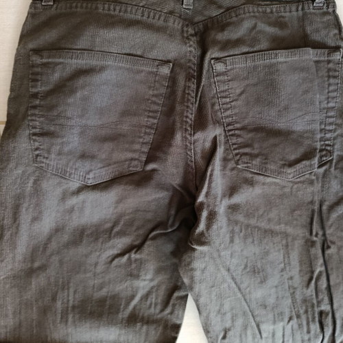 Men's Pants Hugo Boss pack of 2, like new, brown corduroy and blue denim