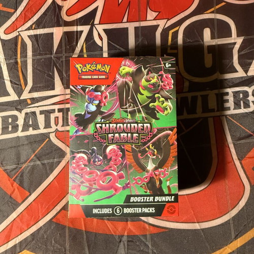 Pokemon Shrouded Fable Booster Bundle like new
