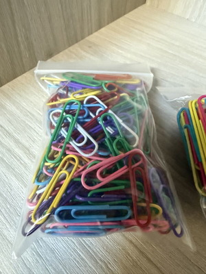 Paper clips set