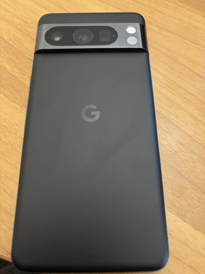 Google Pixel 8 Pro 128GB new, black with two new cases