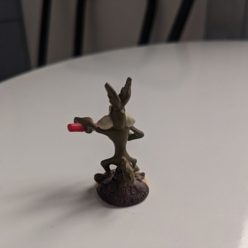 Looney Tunes Coyote miniature figure like new