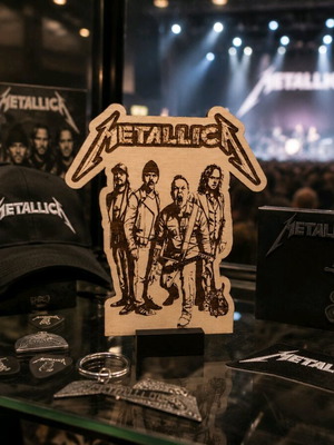 Wooden Engraved Stand Metallica new, handmade decorative piece