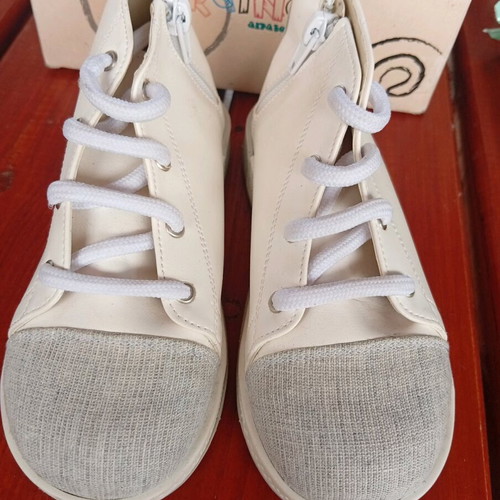 Gorgino anatomic baby shoes, size 27, new
