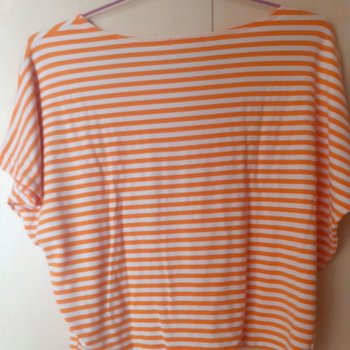 Women's short orange striped top with wide sleeves