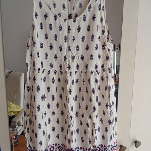 H&M casual dress, size M, white with red pattern
