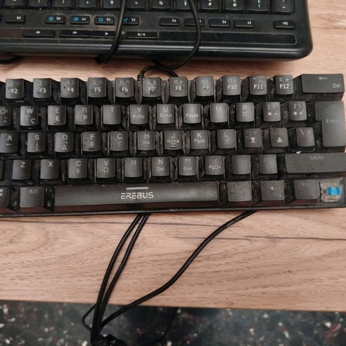 Microsoft keyboard used with loose mouse scroller and missing key