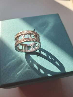 Tiffany & Co Atlas 18K white gold diamond openwork Roman numeral ring