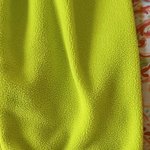 O'Neill fleece like new, size L, yellow