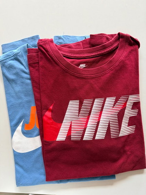 Ανδρικά T-shirt Nike σαν καινούργια, πακέτο 2, μέγεθος S, μπλε και κόκκινα