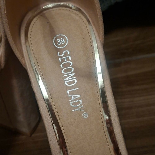 Second Lady sandals size 39, beige suede with high block heel